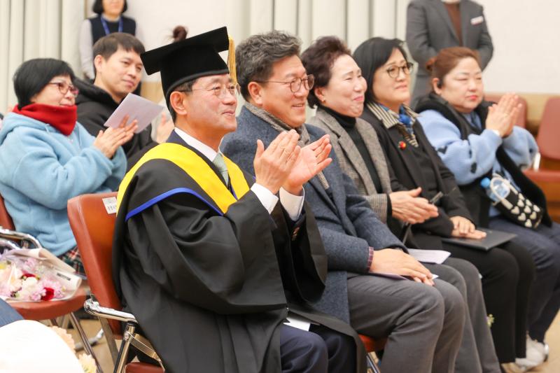 정인화 시장, 제9회 성인문해교육 초등학력인정과정 졸업식 축하