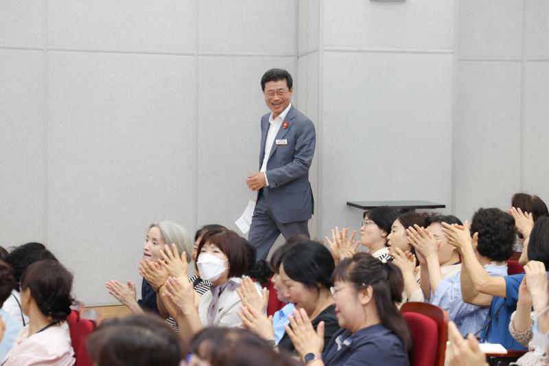 정인화 시장, 노인맞춤돌볼·응급안전안심서비스 수행인력혹서기 대비 폭염 안전교육 및 간담회