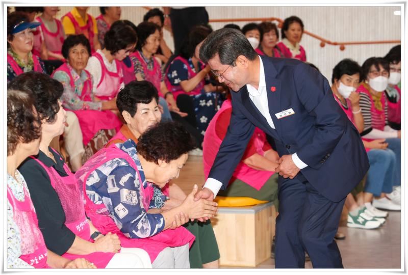 정인화 시장, 광양시니어클럽 노인일자리사업 참여자 직무 교육 격려