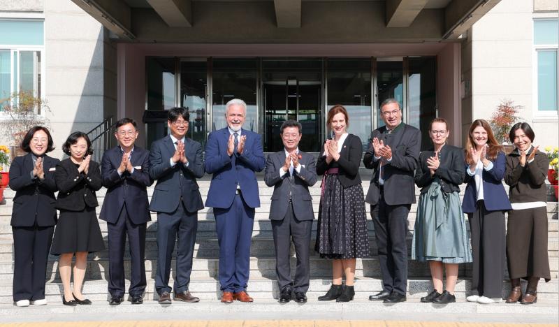 오스트리아 린츠시 '아달베르트 슈티프터' 교장단 일행 접견